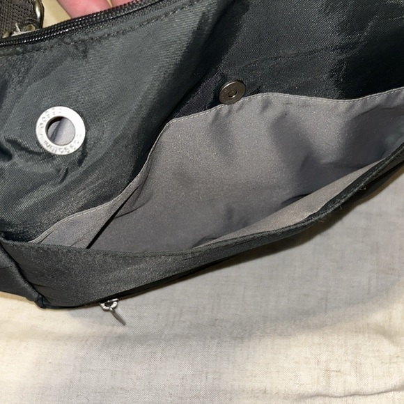 WOT BAGGALLIN hobo purse cross body smoke-free, look at pictures, - Picture 7 of 10